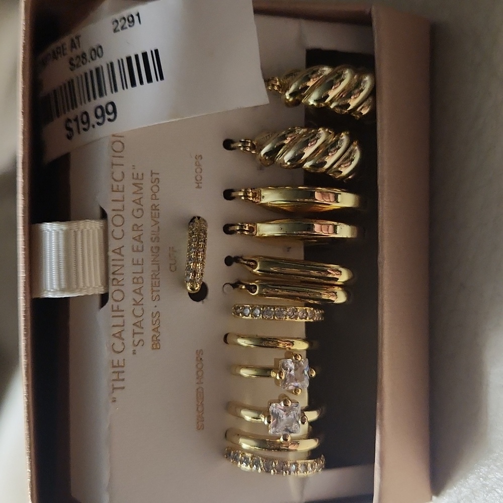 NWT Taylah Gold Stackable Hoops Ear Game